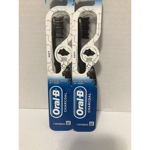 Oral-B Charcoal Therapy Soft Whitening Toothbrush (Pack of 2) - Picture 3 of 4
